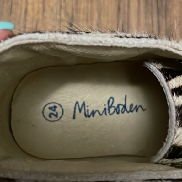 MINI BODEN ZEBRA PRINT BOOTIES SIZE 8 - Picture 11 of 15